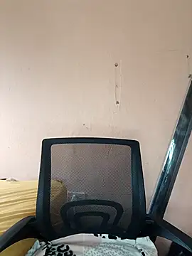 indianstrawberrylips4u online show from 03-26-26, 06:30