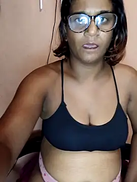 indianstrawberrylips4u online show from 03-29-26, 08:42