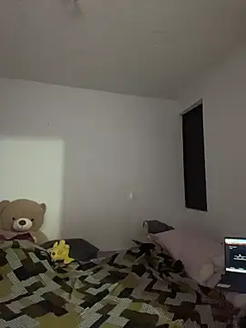 Snapshot of FerLondon55 chatting on 03-21-26, 05:34 FerLondon55 online show from 03-21-26, 05:34