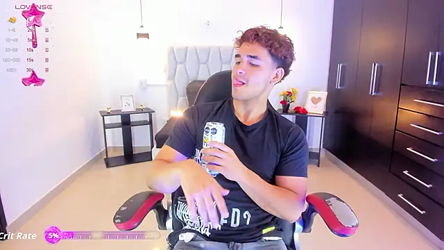 Snapshot of marcos_lc chatting on 03-04-26, 12:22 marcos lc online show from 03-04-26, 12:22