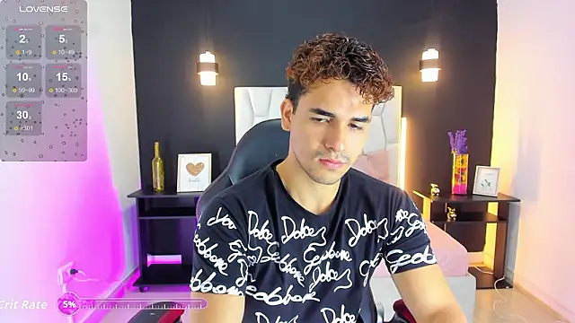 Snapshot of marcos_lc chatting on 03-19-26, 12:42 marcos lc online show from 03-19-26, 12:42