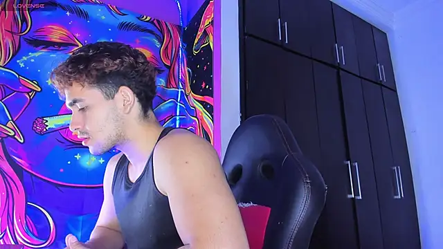 Snapshot of marcos_lc chatting on 03-20-26, 12:32 marcos lc online show from 03-20-26, 12:32