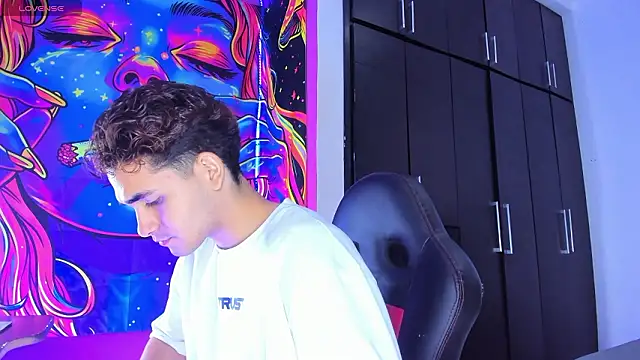 Snapshot of marcos_lc chatting on 03-30-26, 01:01 marcos lc online show from 03-30-26, 01:01