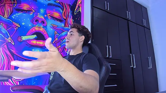 Snapshot of marcos_lc chatting on 04-01-26, 01:12 marcos lc online show from 04-01-26, 01:12