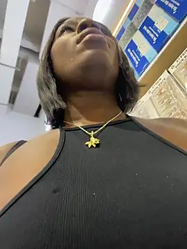 Snapshot of ZarahFerreira chatting on 03-14-26, 12:17 ZarahFerreira online show from 03-14-26, 12:17