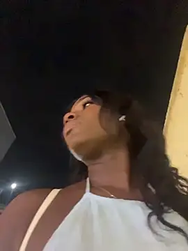 Snapshot of ZarahFerreira chatting on 03-28-26, 12:54 ZarahFerreira online show from 03-28-26, 12:54