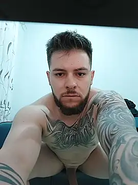 Snapshot of Men-TOP1 chatting on 04-14-26, 02:28 Men-TOP1 online show from 04-14-26, 02:28