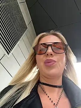 LisaMurr online show from 05-15-26, 11:06