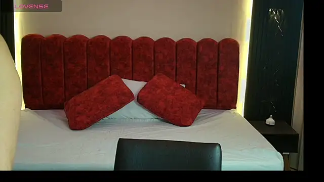Snapshot of MoriahStorm chatting on 04-08-26, 12:16 MoriahStorm online show from 04-08-26, 12:16