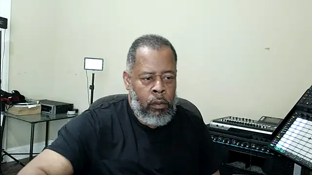 Cleozevo1961 online show from 04-08-26, 04:07