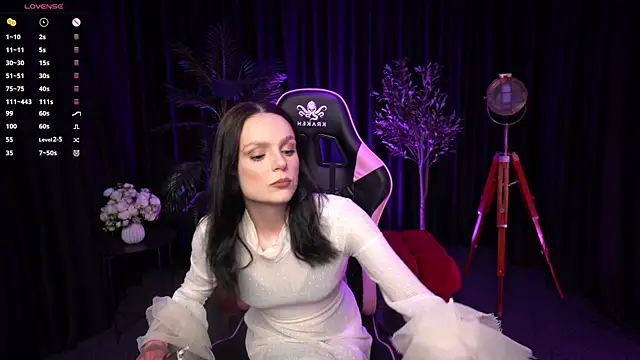Snapshot of Wild_Alice_me chatting on 04-16-26, 03:13 Wild Alice me online show from 04-16-26, 03:13