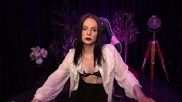Snapshot of Wild_Alice_me chatting on 04-18-26, 07:58 Wild Alice me online show from 04-18-26, 07:58