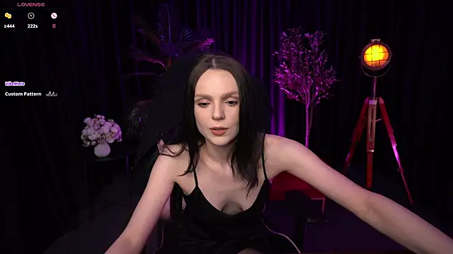 Snapshot of Wild_Alice_me chatting on 04-22-26, 03:02 Wild Alice me online show from 04-22-26, 03:02
