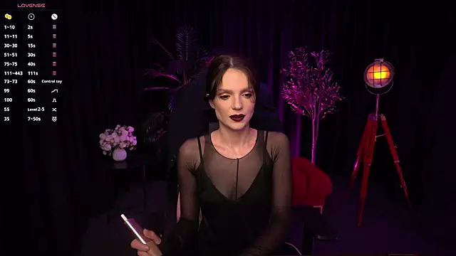 Snapshot of Wild_Alice_me chatting on 05-08-26, 03:39 Wild Alice me online show from 05-08-26, 03:39