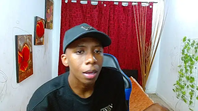 Snapshot of milo018 chatting on 07-02-26, 01:27 milo018 online show from 07-02-26, 01:27