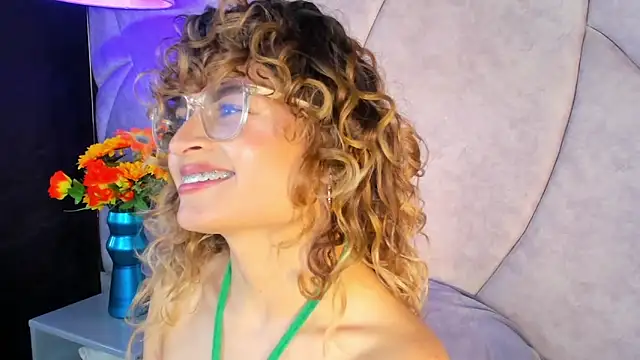 Emili Rousee  online show from 02-17-26, 07:31