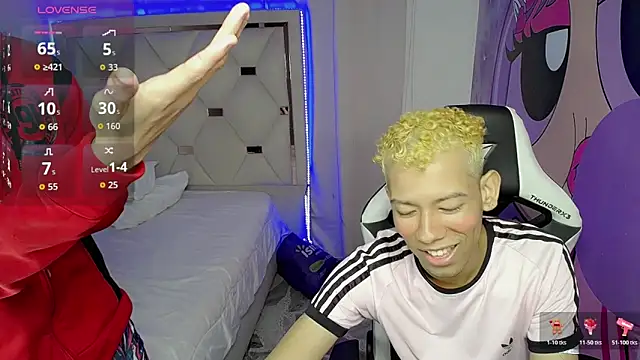 Snapshot of Exotic_twinks_ chatting on 02-17-26, 09:32 Exotic twinks online show from 02-17-26, 09:32