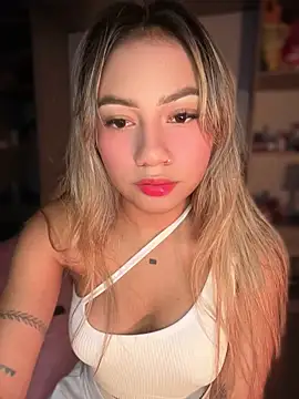 Dulce Sofi  online show from 05-05-26, 12:18
