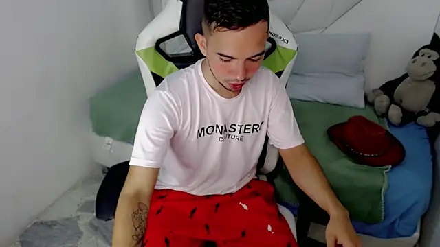 Valakk  online show from 02-18-26, 01:40