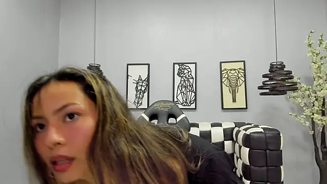 Snapshot of CAAMII_SWEETT chatting on 03-06-26, 07:43 CAAMII SWEETT online show from 03-06-26, 07:43