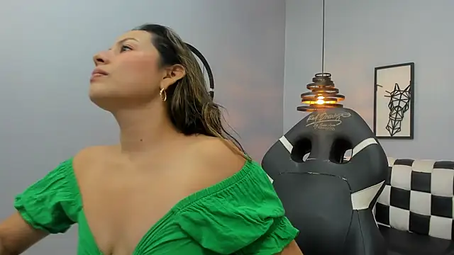 Snapshot of CAAMII_SWEETT chatting on 03-09-26, 07:40 CAAMII SWEETT online show from 03-09-26, 07:40