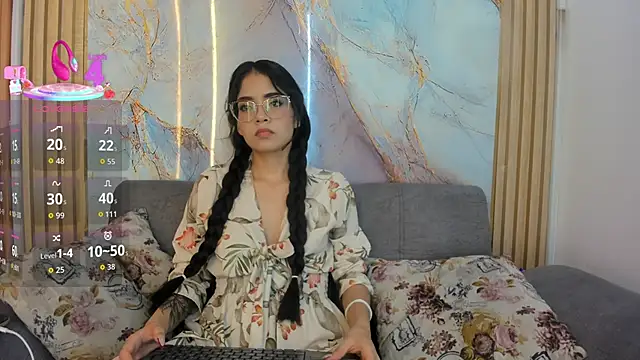 Snapshot of Carolina_pm chatting on 04-08-26, 10:43 Carolina pm online show from 04-08-26, 10:43