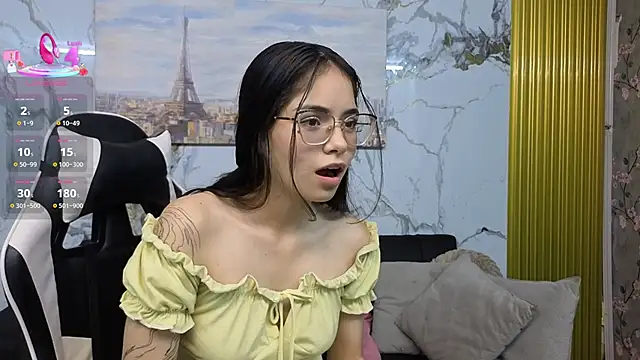 Snapshot of Carolina_pm chatting on 05-24-26, 02:49 Carolina pm online show from 05-24-26, 02:49