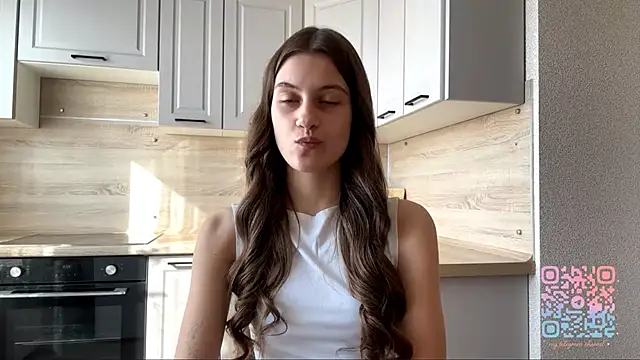 Snapshot of SwappingFate chatting on 04-03-26, 09:07 SwappingFate online show from 04-03-26, 09:07