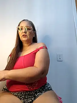 Snapshot of Noemipopi chatting on 04-02-26, 11:35 Noemipopi online show from 04-02-26, 11:35