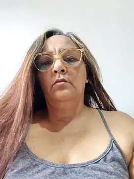 Snapshot of Noemipopi chatting on 04-05-26, 02:58 Noemipopi online show from 04-05-26, 02:58