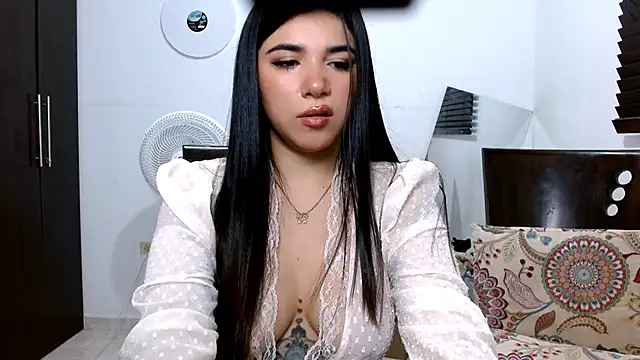 MiaDiamontLatin online show from 03-14-26, 11:43