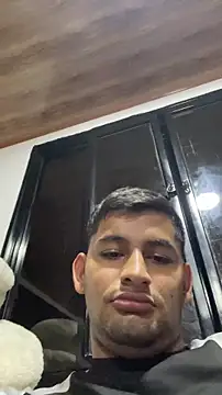 Snapshot of walterktm chatting on 03-26-26, 01:01 walterktm online show from 03-26-26, 01:01