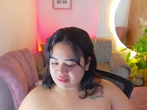 Snapshot of deva_big chatting on 03-20-26, 12:43 deva big online show from 03-20-26, 12:43