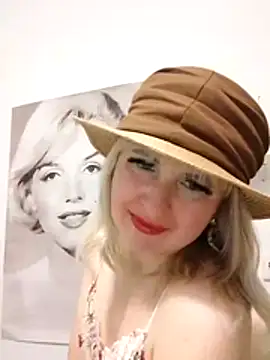 -Nefertiti- online show from 05-02-26, 09:20