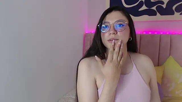 Snapshot of Angelie_Rosebrm chatting on 05-02-26, 12:37 Angelie Rosebrm online show from 05-02-26, 12:37