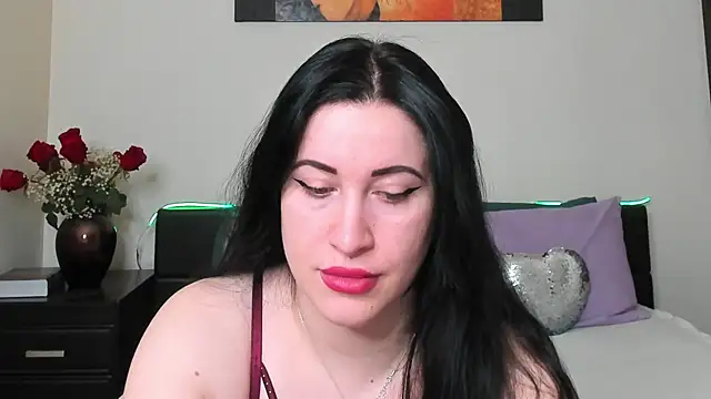 GoldenLunaa online show from 03-31-26, 05:52