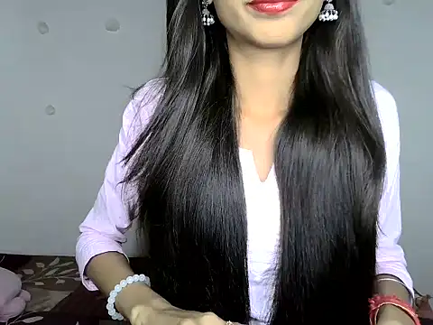 SIKSHA SINGH online show from 05-17-26, 06:15
