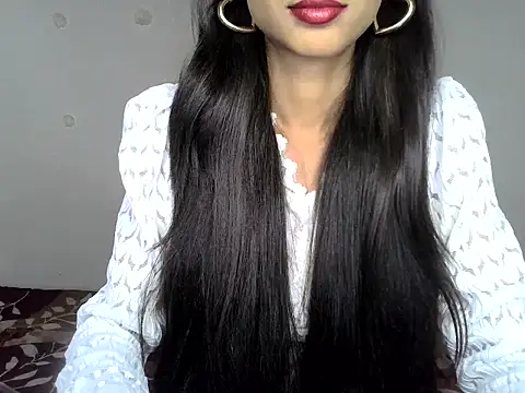 SIKSHA SINGH online show from 05-18-26, 07:20