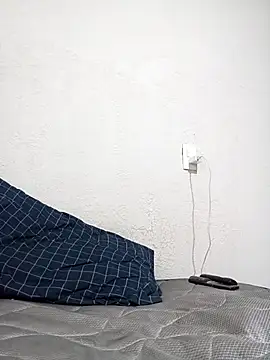 JoniXxX  online show from 04-09-26, 09:09