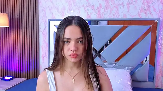 LittleeSara18 online show from 05-01-26, 11:15