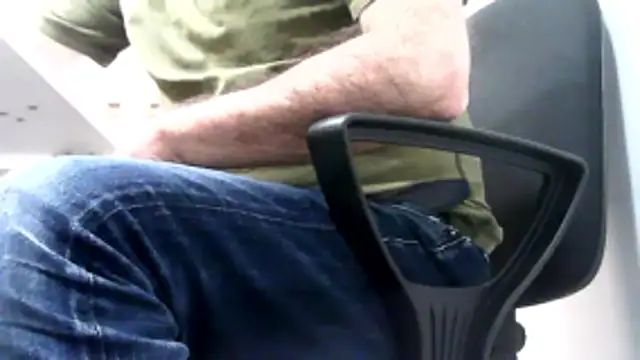 Snapshot of gitano697 chatting on 03-04-26, 09:04 gitano697 online show from 03-04-26, 09:04