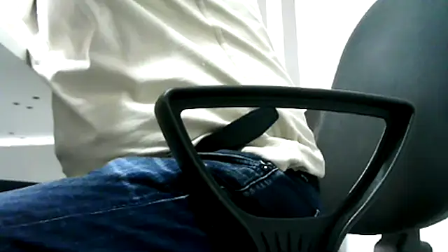 Snapshot of gitano697 chatting on 03-31-26, 03:45 gitano697 online show from 03-31-26, 03:45