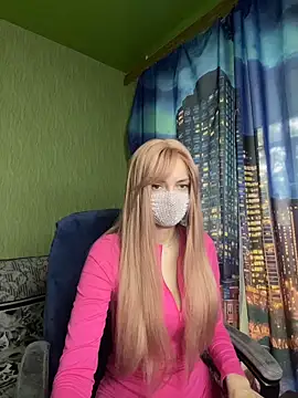 Snapshot of SophieBlackwood chatting on 05-18-26, 09:59 SophieBlackwood online show from 05-18-26, 09:59
