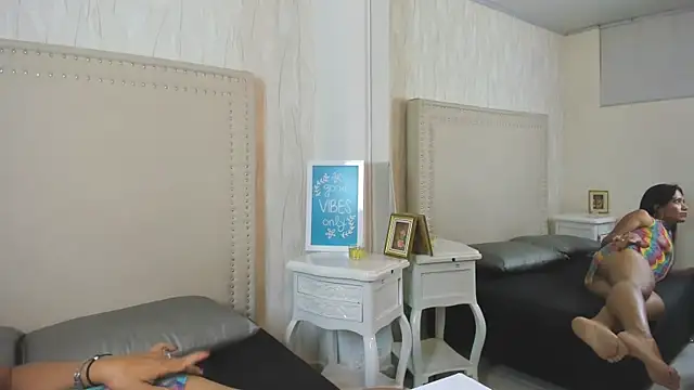 Snapshot of FernandaAvilax chatting on 04-21-26, 02:51 FernandaAvilax online show from 04-21-26, 02:51