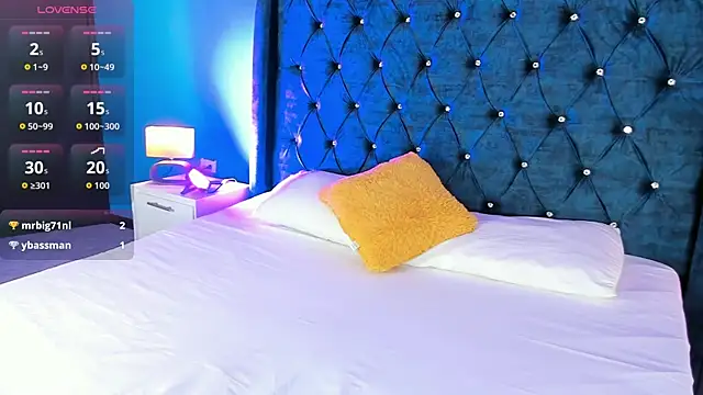 Snapshot of laurasmith_ chatting on 03-02-26, 11:28 laurasmith online show from 03-02-26, 11:28