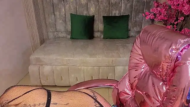 Snapshot of sharyth19_s chatting on 02-23-26, 08:17 sharyth19 s online show from 02-23-26, 08:17