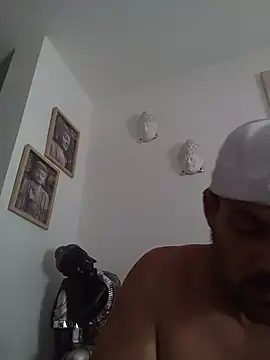 Snapshot of morenitoymorena chatting on 06-16-26, 10:40 morenitoymorena online show from 06-16-26, 10:40