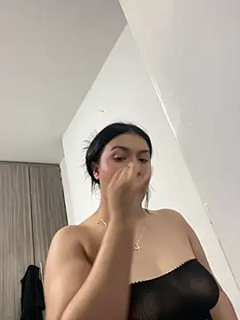 scarleth marquezz online show from 05-27-26, 02:41