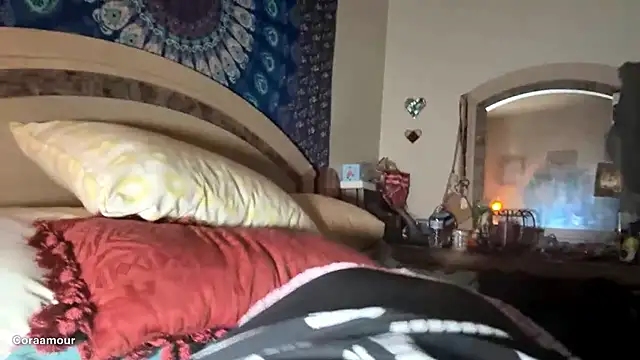 Snapshot of itscoraamour chatting on 04-05-26, 01:47 itscoraamour online show from 04-05-26, 01:47