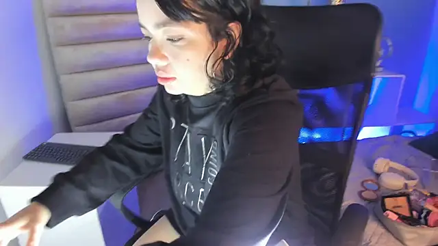 April Swett online show from 03-12-26, 12:33